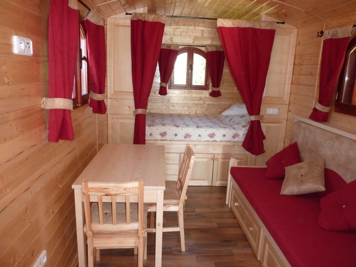Готель Roulotte-Quinta Blandas Екстер'єр фото